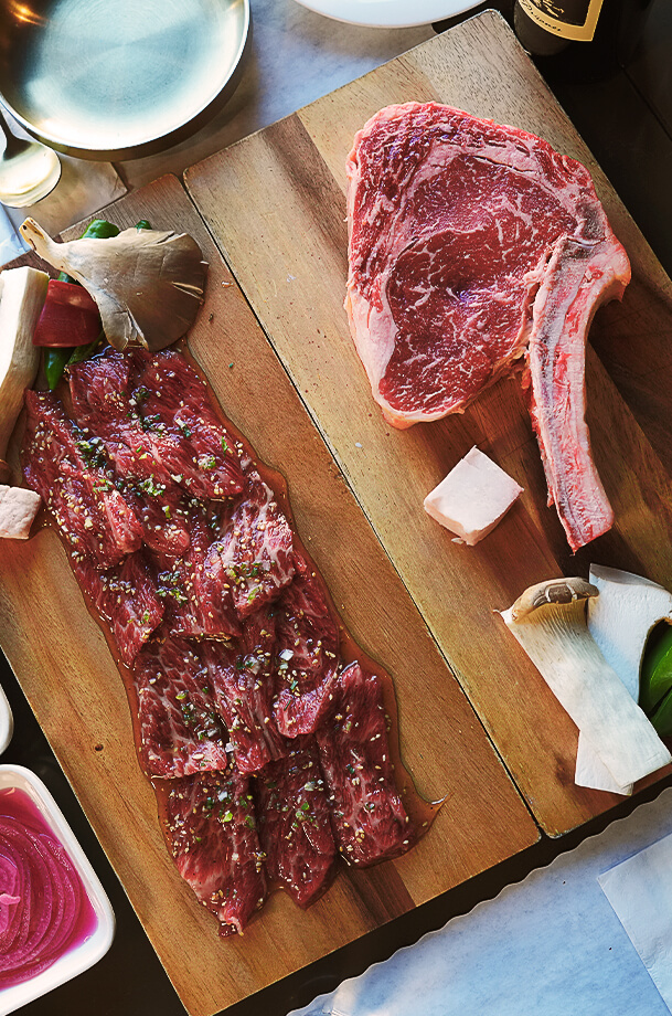 Tomahawk and Seasoned Flower Meat